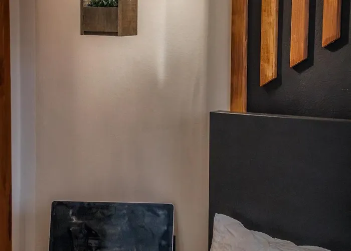 Apartment Urban Oasis *